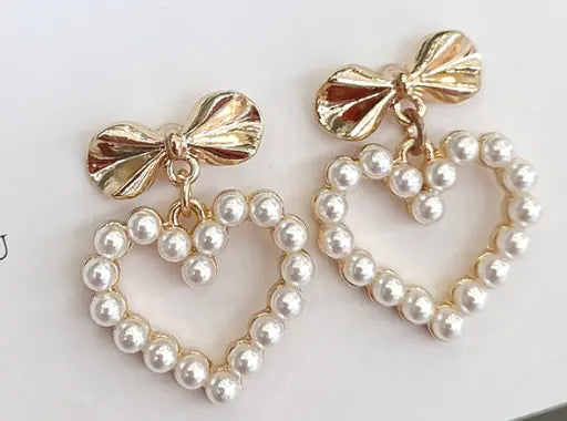 Brincos Coração de Pérolas